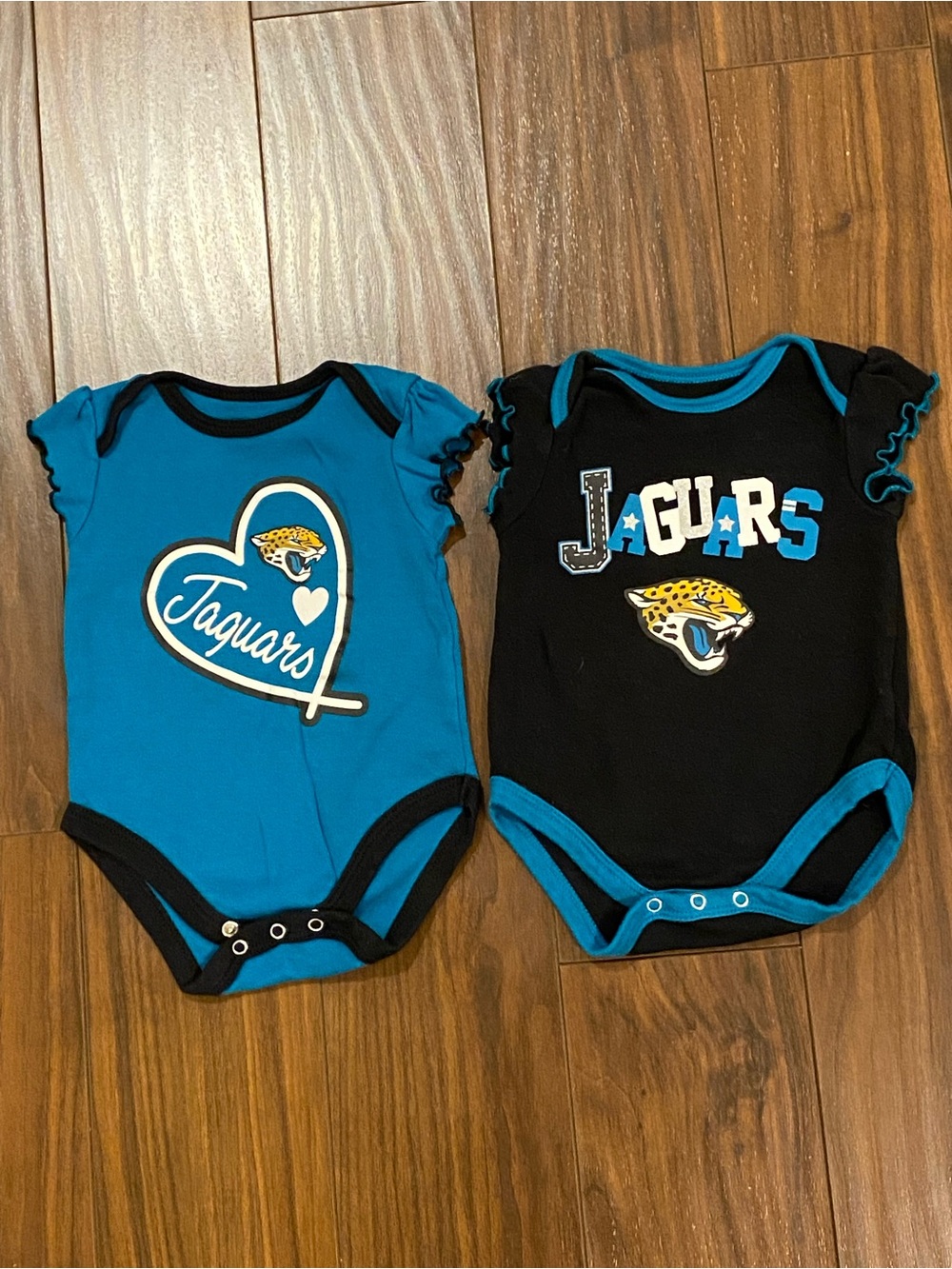 NFL Jacksonville Jaguars Baby Girl Bodysuits Newborn 0-3 months